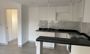 Departamento en alquiler de 1 dormitorio c/ cochera en Centro