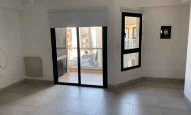 Departamento en alquiler de 1 dormitorio c/ cochera en Centro
