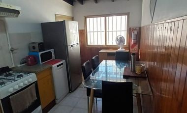 Casa en alquiler 2 dormitorios Sexta Sección Mza