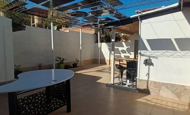 Casa en alquiler 2 dormitorios Sexta Sección Mza