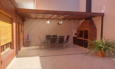 venta de casa 4 amb ramos mejia  c/patio