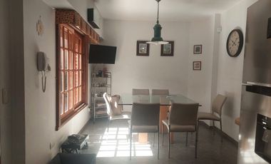 venta de casa 4 amb ramos mejia  c/patio