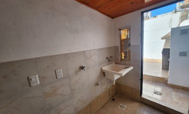 ALQUILO CASA 2 DORMITORIOS EN CALLE VICTORIA $350.000 FINAL