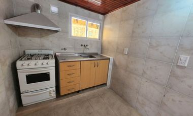 ALQUILO CASA 2 DORMITORIOS EN CALLE VICTORIA $350.000 FINAL