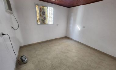 ALQUILO CASA 2 DORMITORIOS EN CALLE VICTORIA $350.000 FINAL