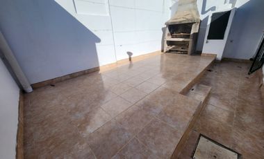 ALQUILO CASA 2 DORMITORIOS EN CALLE VICTORIA $350.000 FINAL