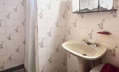 Casa de 4 amb en Villa Adelina cochera A REMODELAR
