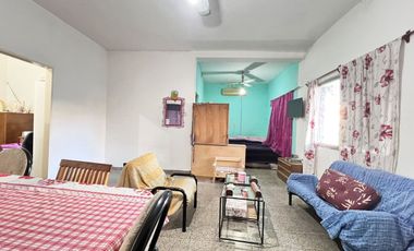 Casa de 4 amb en Villa Adelina cochera A REMODELAR