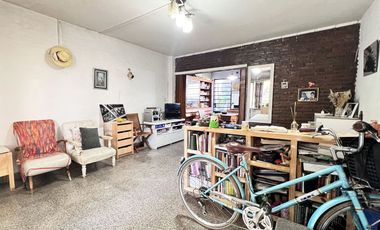 Casa de 4 amb en Villa Adelina cochera A REMODELAR