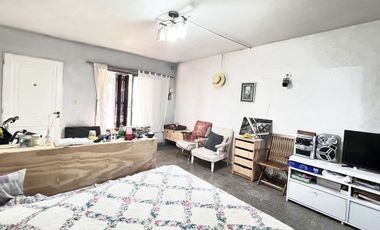 Casa de 4 amb en Villa Adelina cochera A REMODELAR