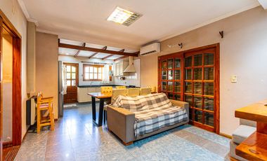 CASA EN VENTA CAPITAN BERMUDEZ 3 DORMITORIOS