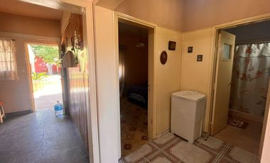 CASA 3 AMBIENTES CON JARDIN Y PILETA CASANOVA