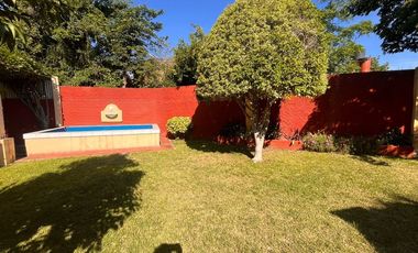 CASA 3 AMBIENTES CON JARDIN Y PILETA CASANOVA