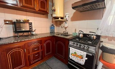 CASA 3 AMBIENTES CON JARDIN Y PILETA CASANOVA