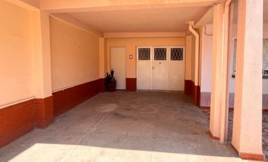 CASA 3 AMBIENTES CON JARDIN Y PILETA CASANOVA