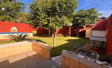 CASA 3 AMBIENTES CON JARDIN Y PILETA CASANOVA