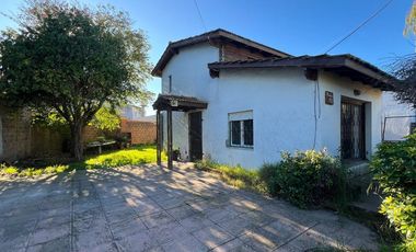 VENTA CASA A RECICLAR 2 AMB, BARRIO AEROPARQUE