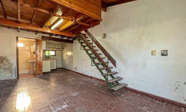 VENTA CASA A RECICLAR 2 AMB, BARRIO AEROPARQUE