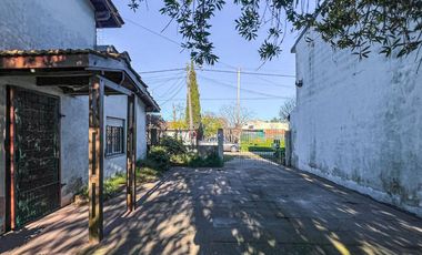 VENTA CASA A RECICLAR 2 AMB, BARRIO AEROPARQUE
