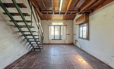VENTA CASA A RECICLAR 2 AMB, BARRIO AEROPARQUE