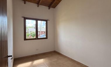 Casa 4 Amb Excelente Estado - Coronel Vidal - Apta Credito