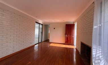 Casa en Arriendo en hernando de magallanes con colon
