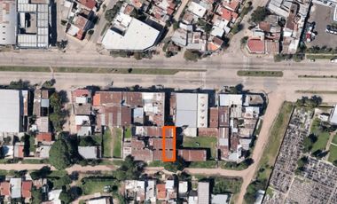 Venta de Galpón a 50 metros Av. Blas Parera