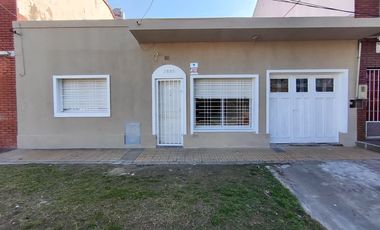 VENTA CASA BERNAL OESTE PATIO TERRAZA COCHERA