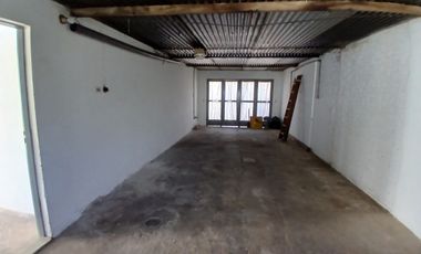 BÂ° SAN RAFAEL: ALQUILO HERMOSA CASA DE 2/3 DORMITORIOS CON PATIO Y COCHERA DOBLE