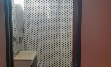 Venta casa c/ cochera para 6 vehiculos Arroyo seco