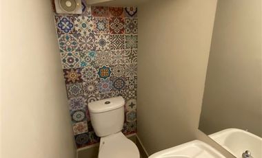 Casa en Arriendo en av los notros 1569