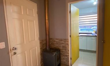 Casa en Arriendo en av los notros 1569