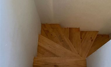 Casa en Arriendo en av los notros 1569