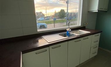 Casa en Arriendo en av los notros 1569