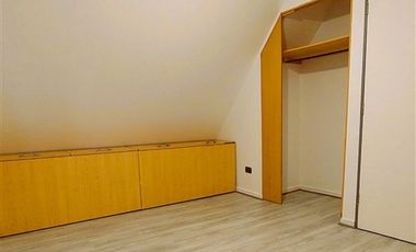Casa en Venta en Villa Viña Casas Blancas, sector residencial, conexión Ruta 5