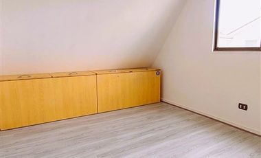 Casa en Venta en Villa Viña Casas Blancas, sector residencial, conexión Ruta 5