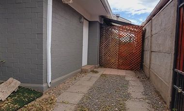 Casa en Venta en Villa Viña Casas Blancas, sector residencial, conexión Ruta 5