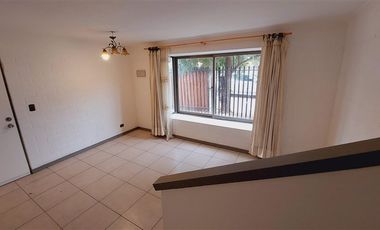 Casa en Venta en Villa Viña Casas Blancas, sector residencial, conexión Ruta 5