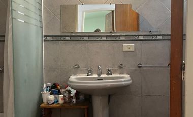 VENTA DE 2 CASAS EN LOTE PROPIO LANUS ESTE