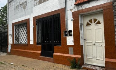 VENTA DE 2 CASAS EN LOTE PROPIO LANUS ESTE