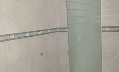 VENTA DE 2 CASAS EN LOTE PROPIO LANUS ESTE