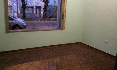 VENTA DE 2 CASAS EN LOTE PROPIO LANUS ESTE