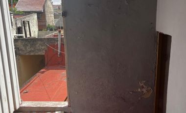VENTA DE 2 CASAS EN LOTE PROPIO LANUS ESTE