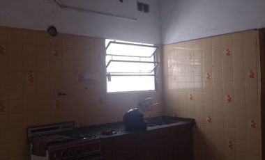 VENTA DE 2 CASAS EN LOTE PROPIO LANUS ESTE