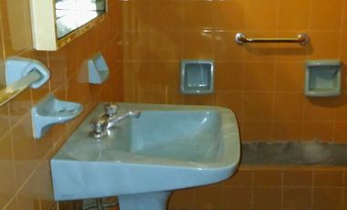 VENTA DE 2 CASAS EN LOTE PROPIO LANUS ESTE