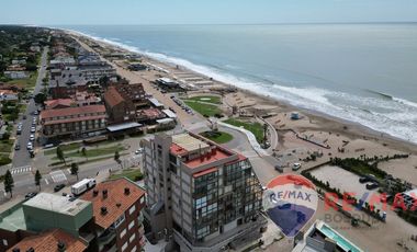 Departamento 4 ambientes Frente al Mar- Pinamar