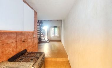 Venta Duplex Castelar Norte 2 ambientes con patio