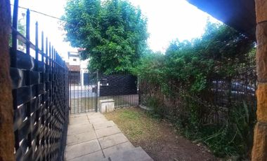 Venta Duplex Castelar Norte 2 ambientes con patio