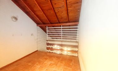 Venta Duplex Castelar Norte 2 ambientes con patio
