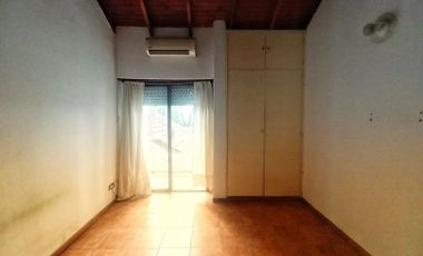 Venta Duplex Castelar Norte 2 ambientes con patio